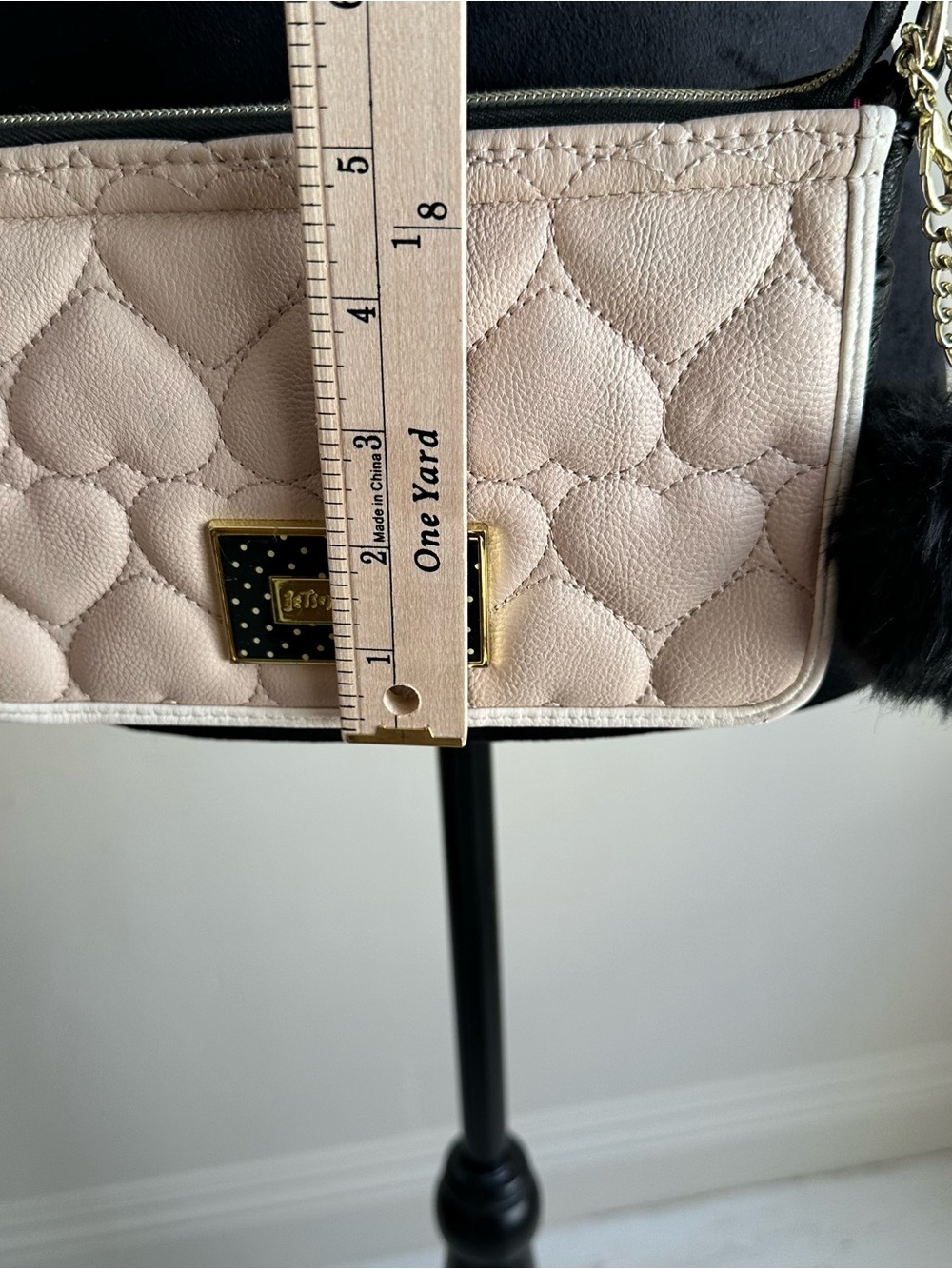Betsy Johnson Quilted Heart Crossbody Purse Chain Strap Bag - Beige & Black - Picture 9 of 10
